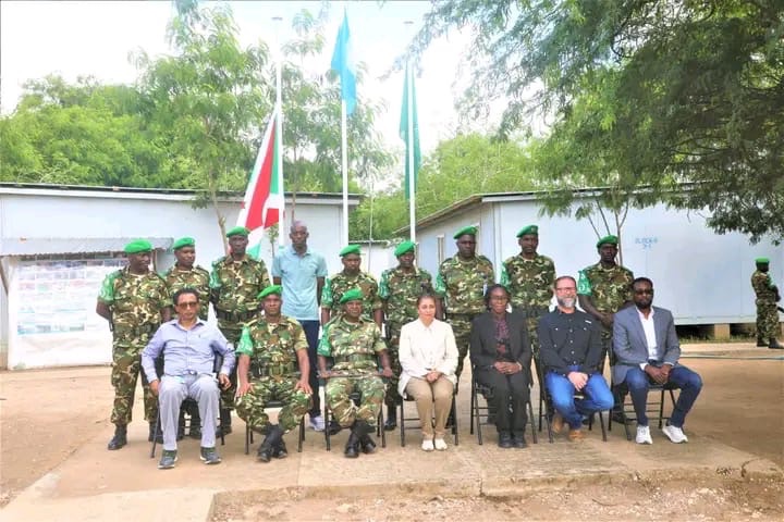 AUSSOM / Somalie : Le contingent burundais reçoit la Cheffe de l’UNSOS à Jowhar