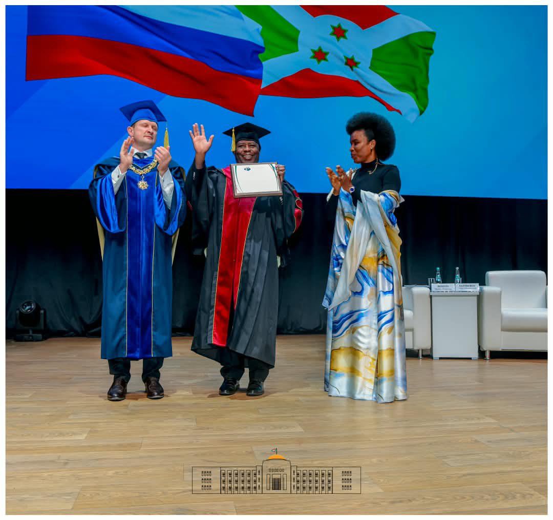 Russie : Évariste Ndayishimiye élevé au rang de Docteur Honoris Causa de l’Université RUDN